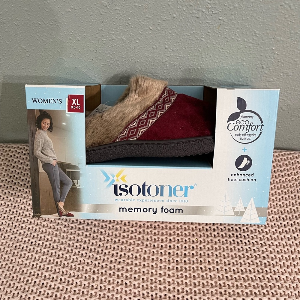 Isotoner Slip Ons
